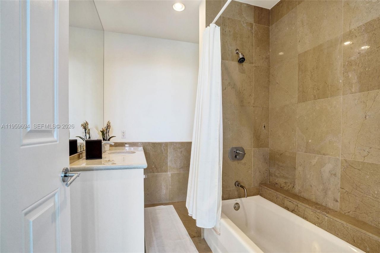 1 N Fort Lauderdale Beach Blvd , Unit 1806, Fort Lauderdale, FL 33304 Photo