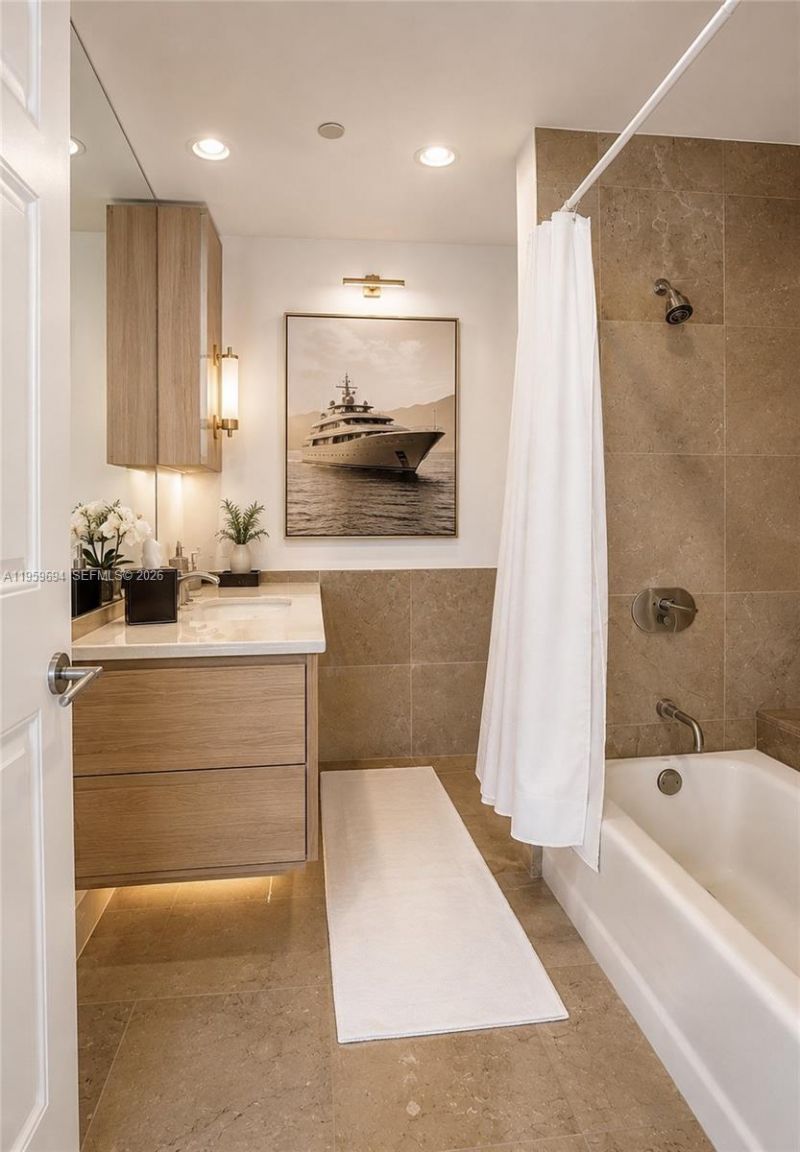 1 N Fort Lauderdale Beach Blvd, Unit 1806, Fort Lauderdale, FL 33304 Photo