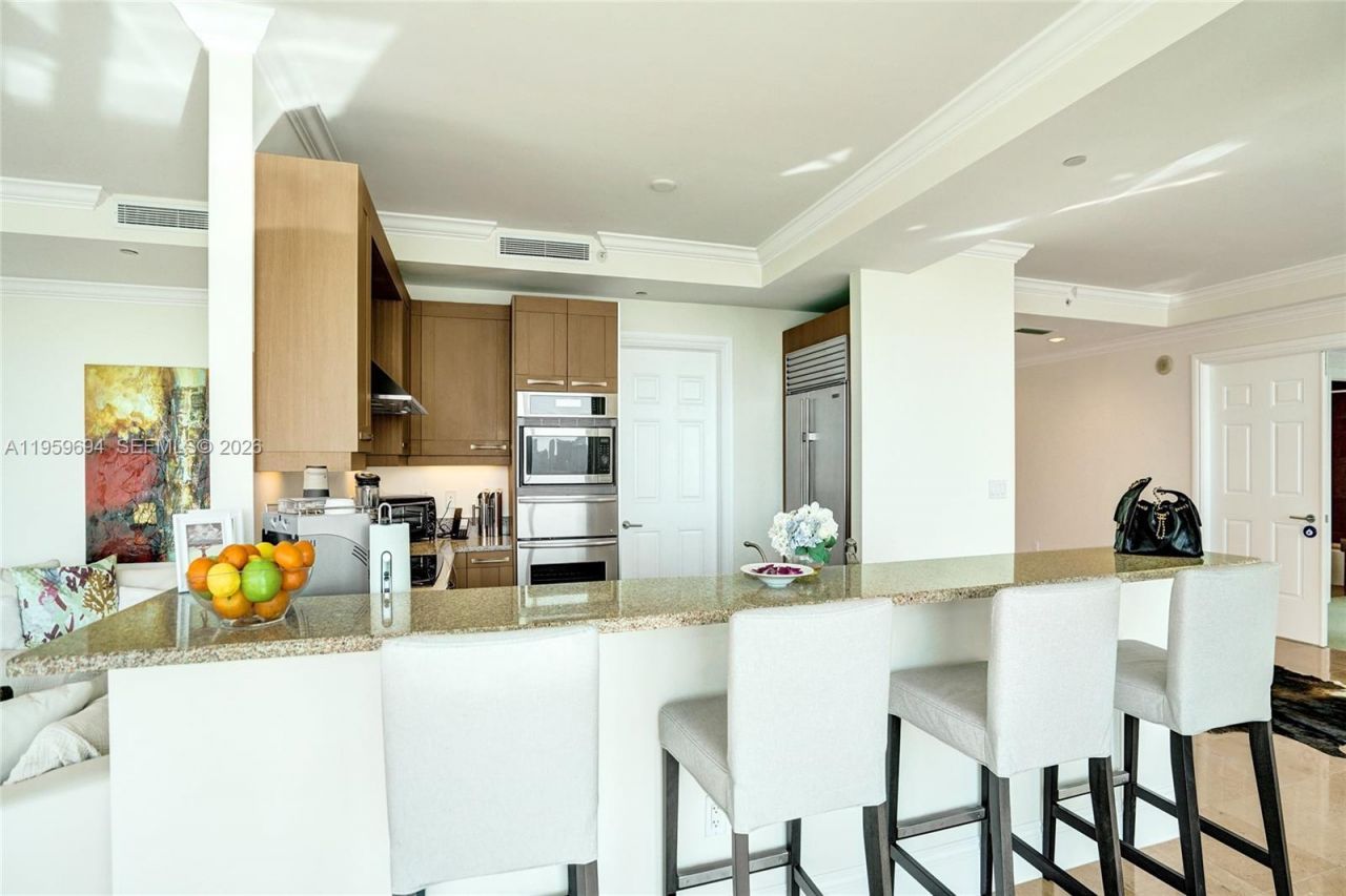 1 N Fort Lauderdale Beach Blvd, Unit 1806, Fort Lauderdale, FL 33304 Photo