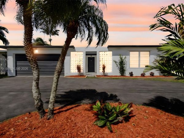 9241 Sunset Strip , Sunrise, FL 33322