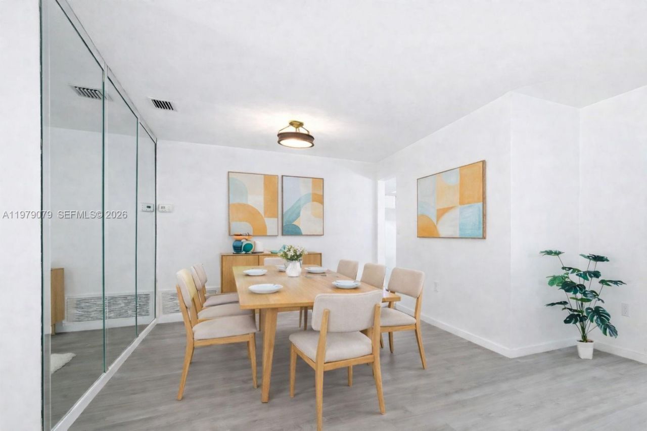 9241 Sunset Strip , Sunrise, FL 33322 Photo