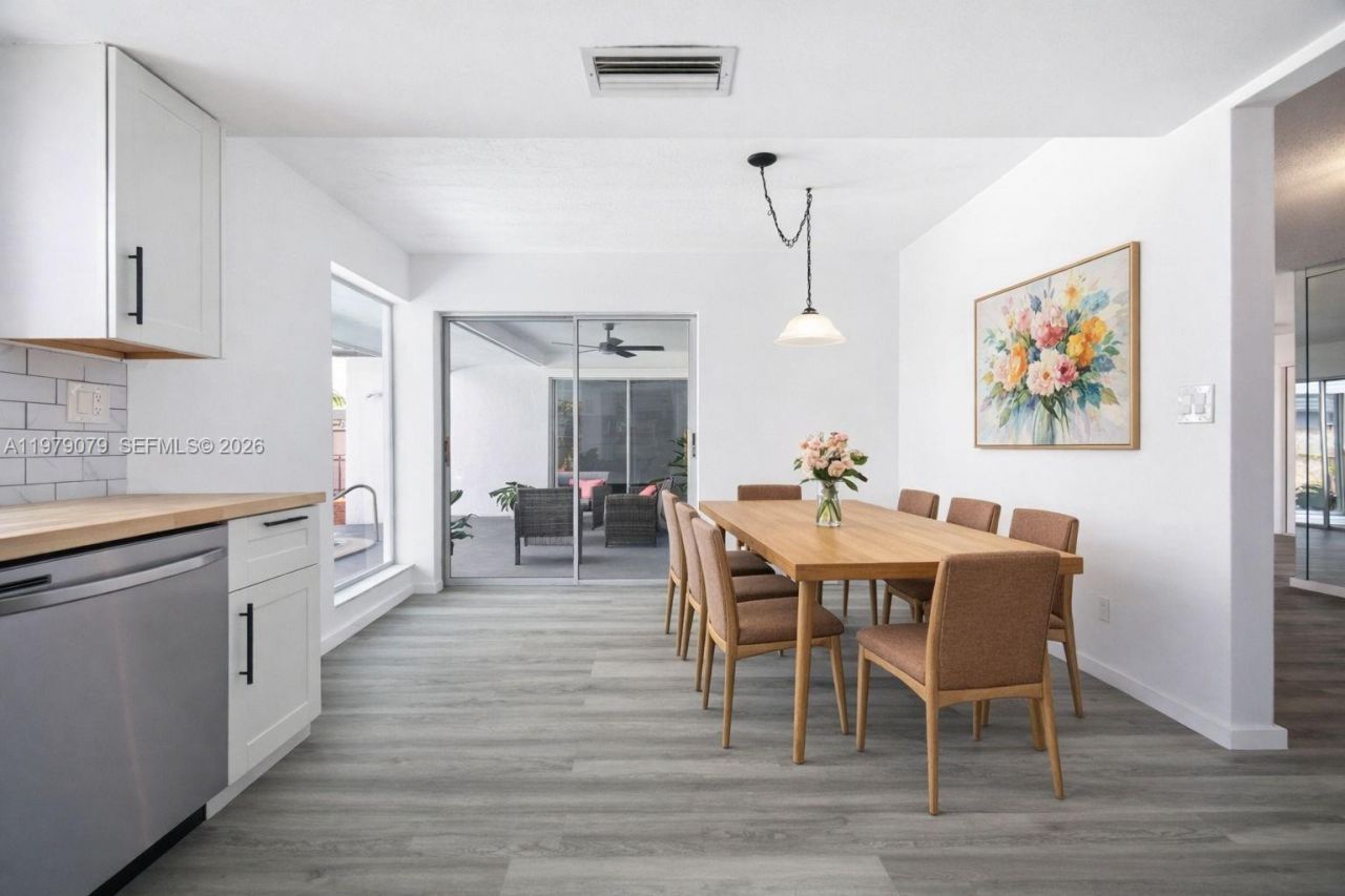 9241 Sunset Strip , Sunrise, FL 33322 Photo