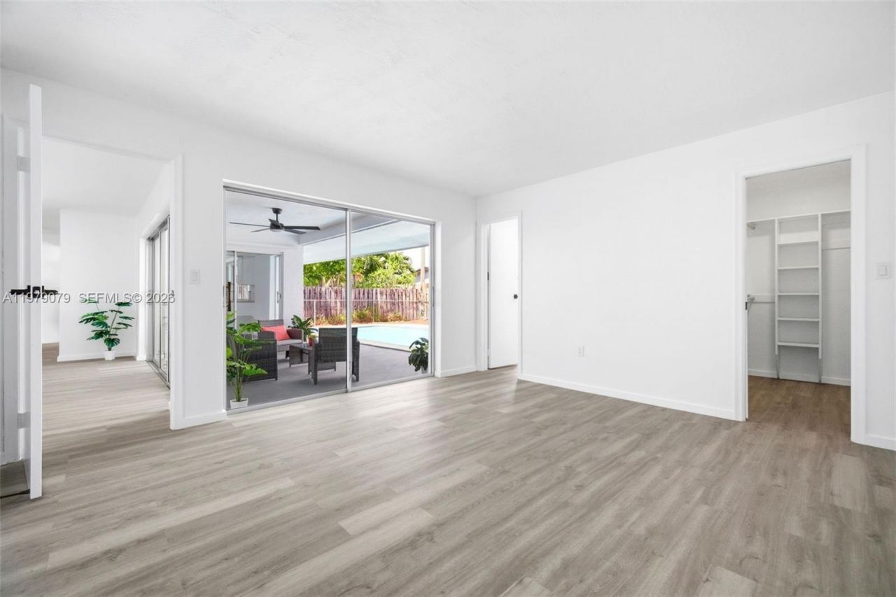 9241 Sunset Strip , Sunrise, FL 33322 Photo