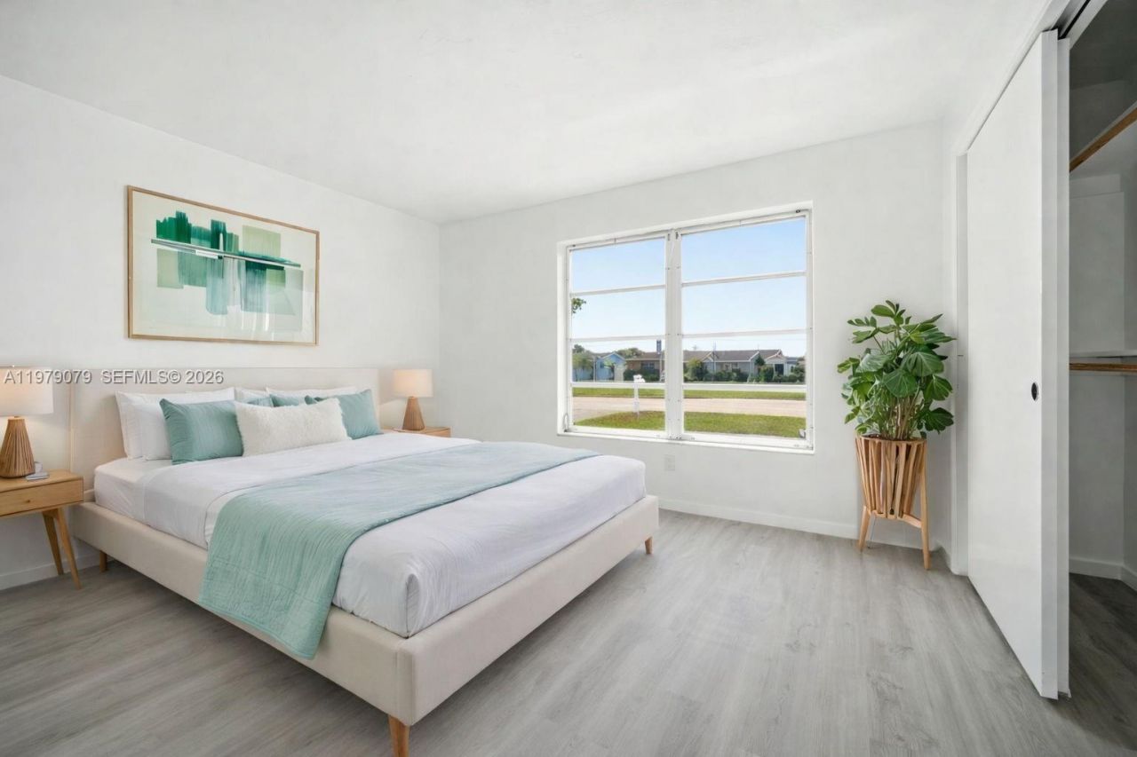 9241 Sunset Strip , Sunrise, FL 33322 Photo