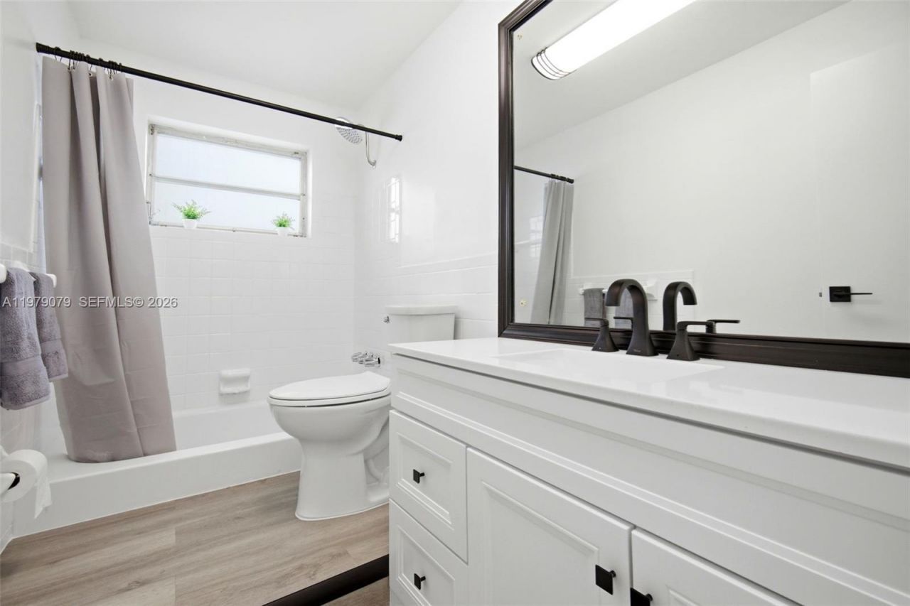 9241 Sunset Strip , Sunrise, FL 33322 Photo