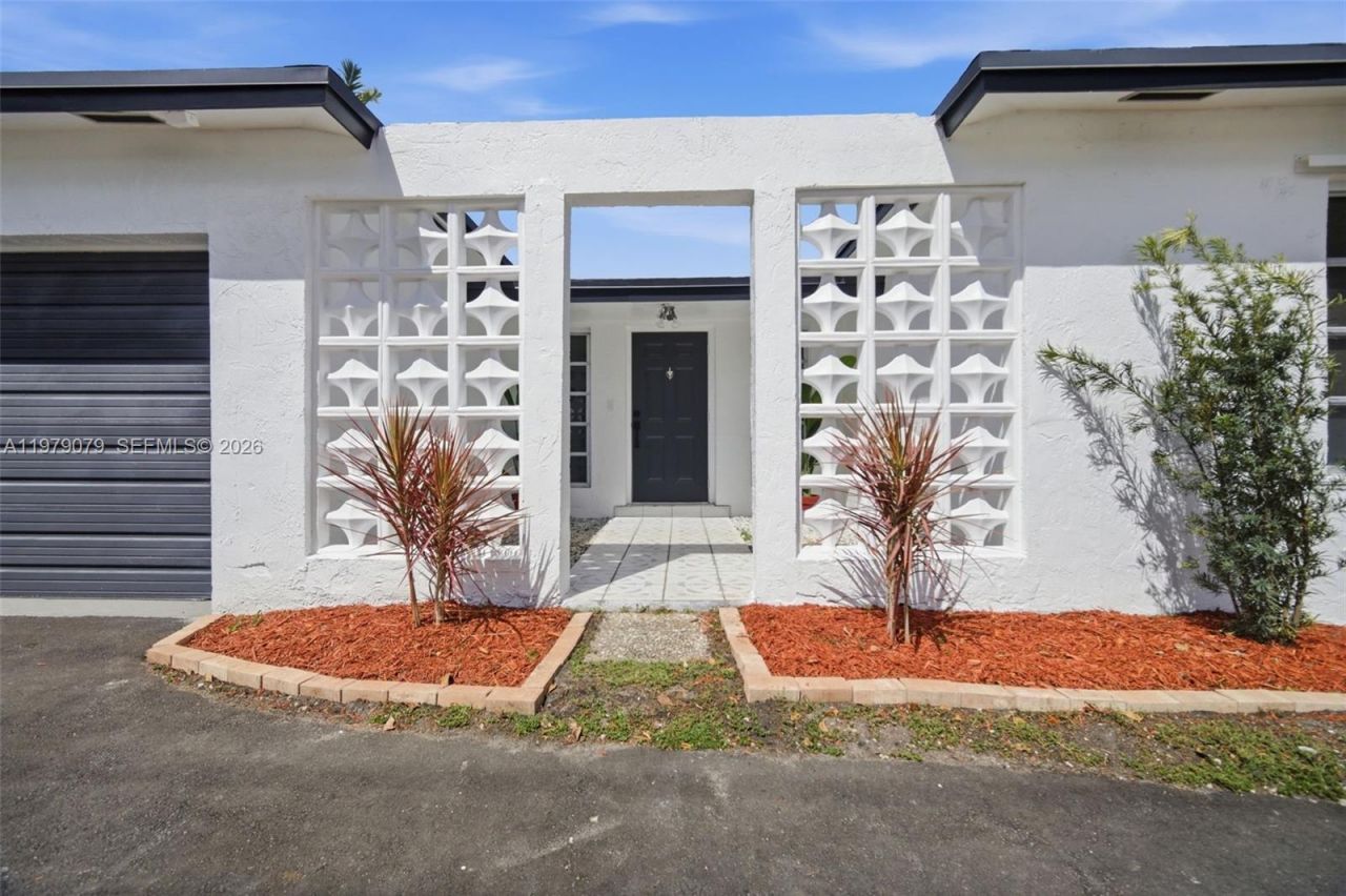 9241 Sunset Strip , Sunrise, FL 33322 Photo