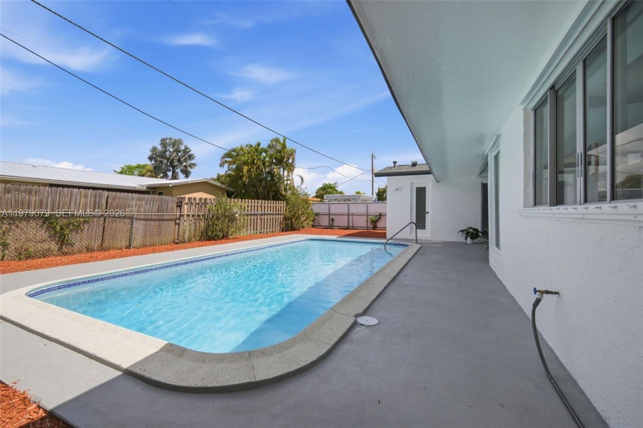 9241 Sunset Strip , Sunrise, FL 33322 Photo
