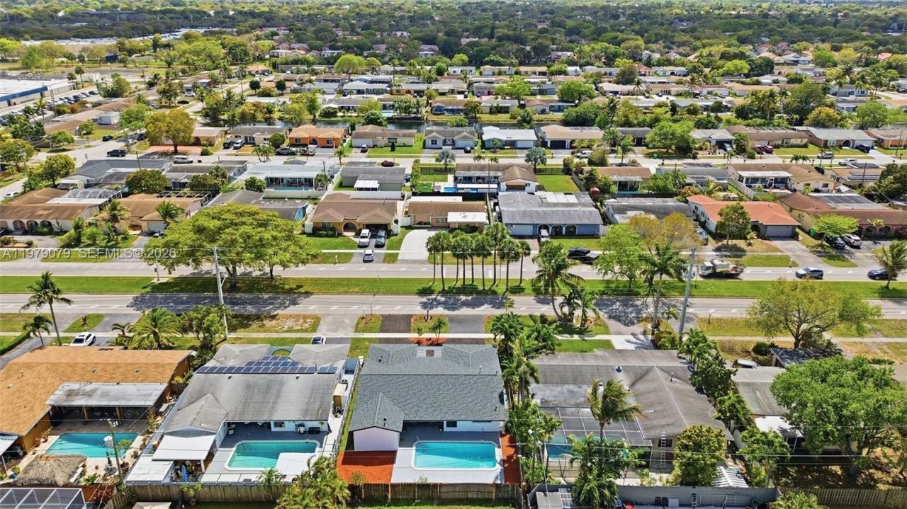 9241 Sunset Strip , Sunrise, FL 33322 Photo