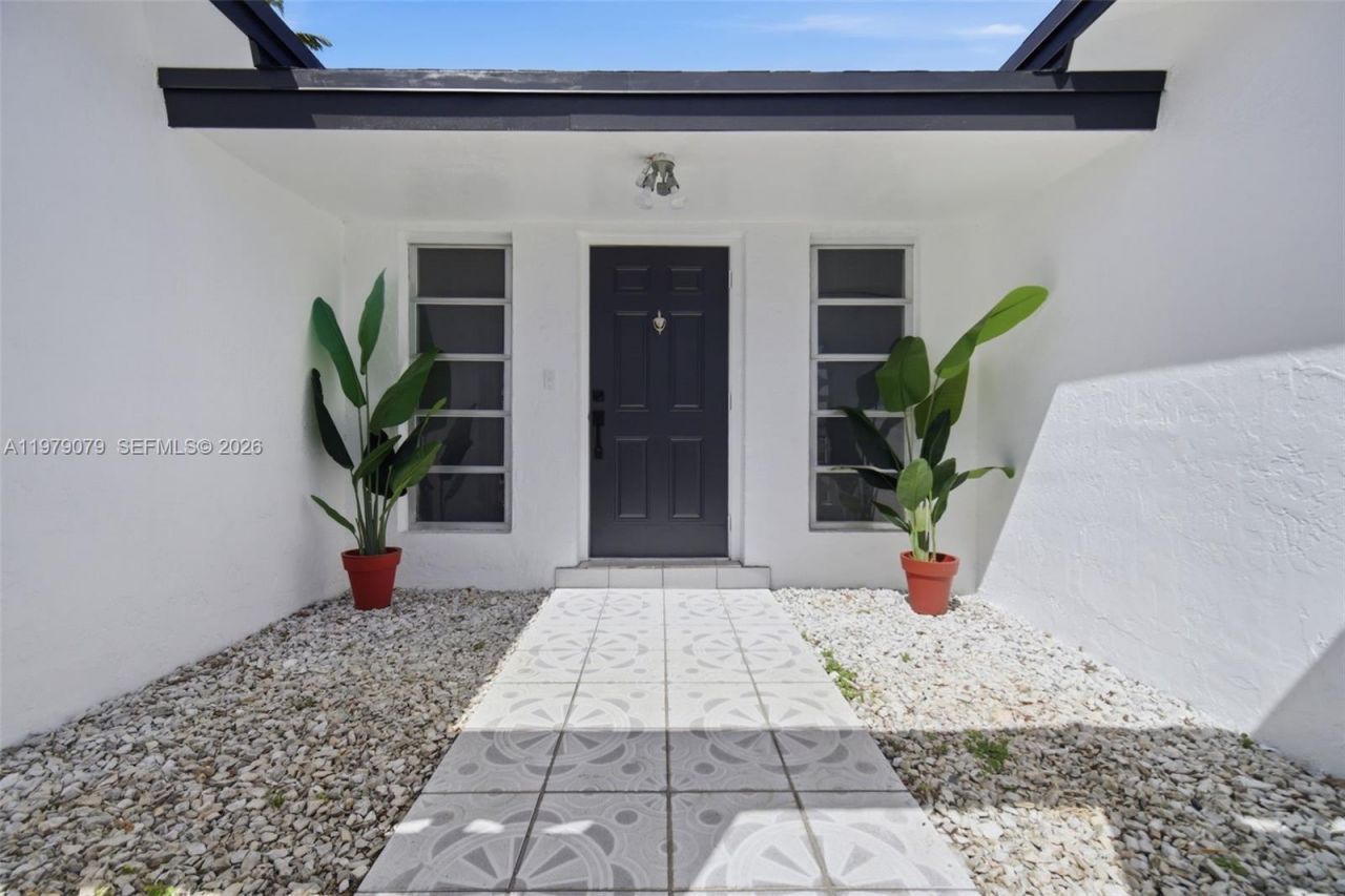 9241 Sunset Strip , Sunrise, FL 33322 Photo