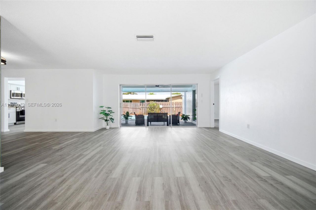 9241 Sunset Strip , Sunrise, FL 33322 Photo