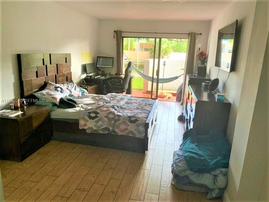 1650 NE 115th St , Unit 110, Miami, FL 33181 Photo