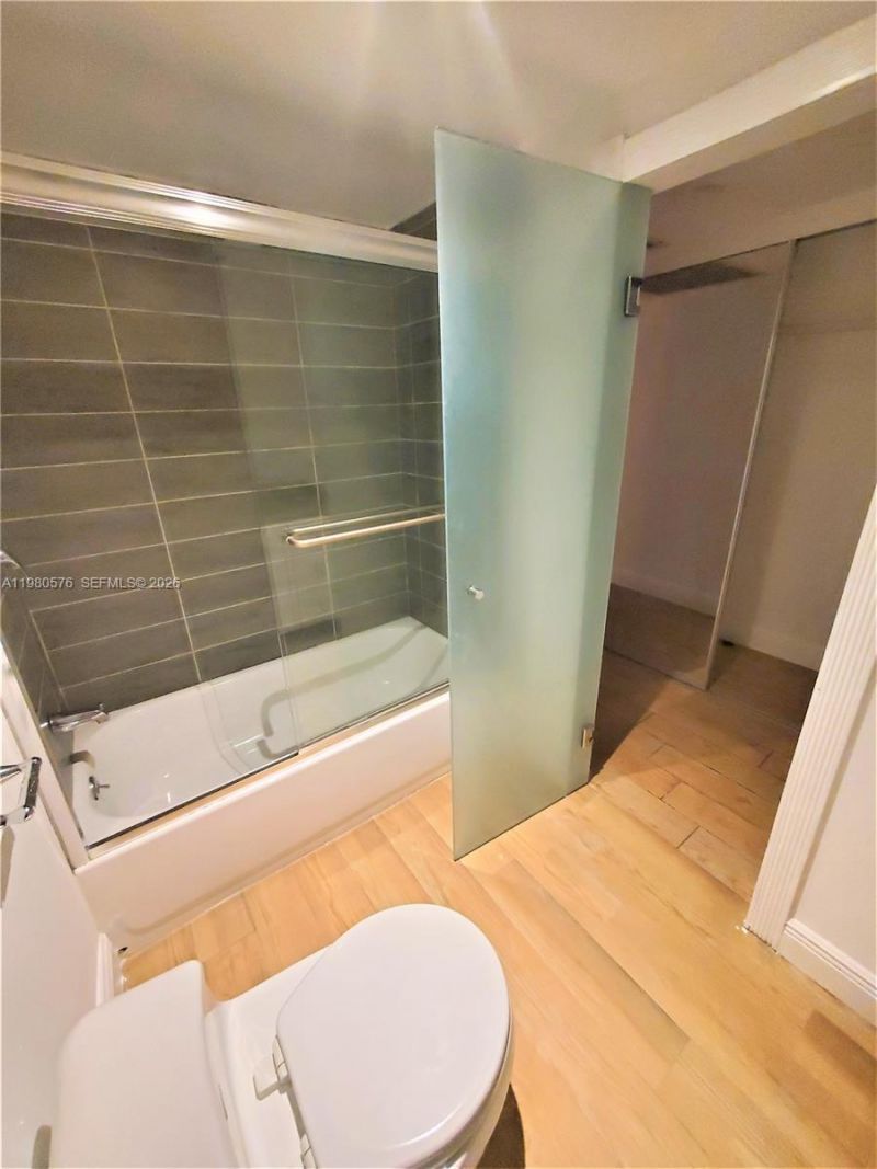 1650 NE 115th St , Unit 110, Miami, FL 33181 Photo