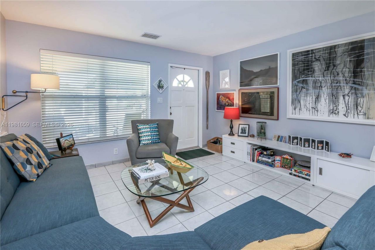 2209 N 15th Ave , Hollywood, FL 33020 Photo