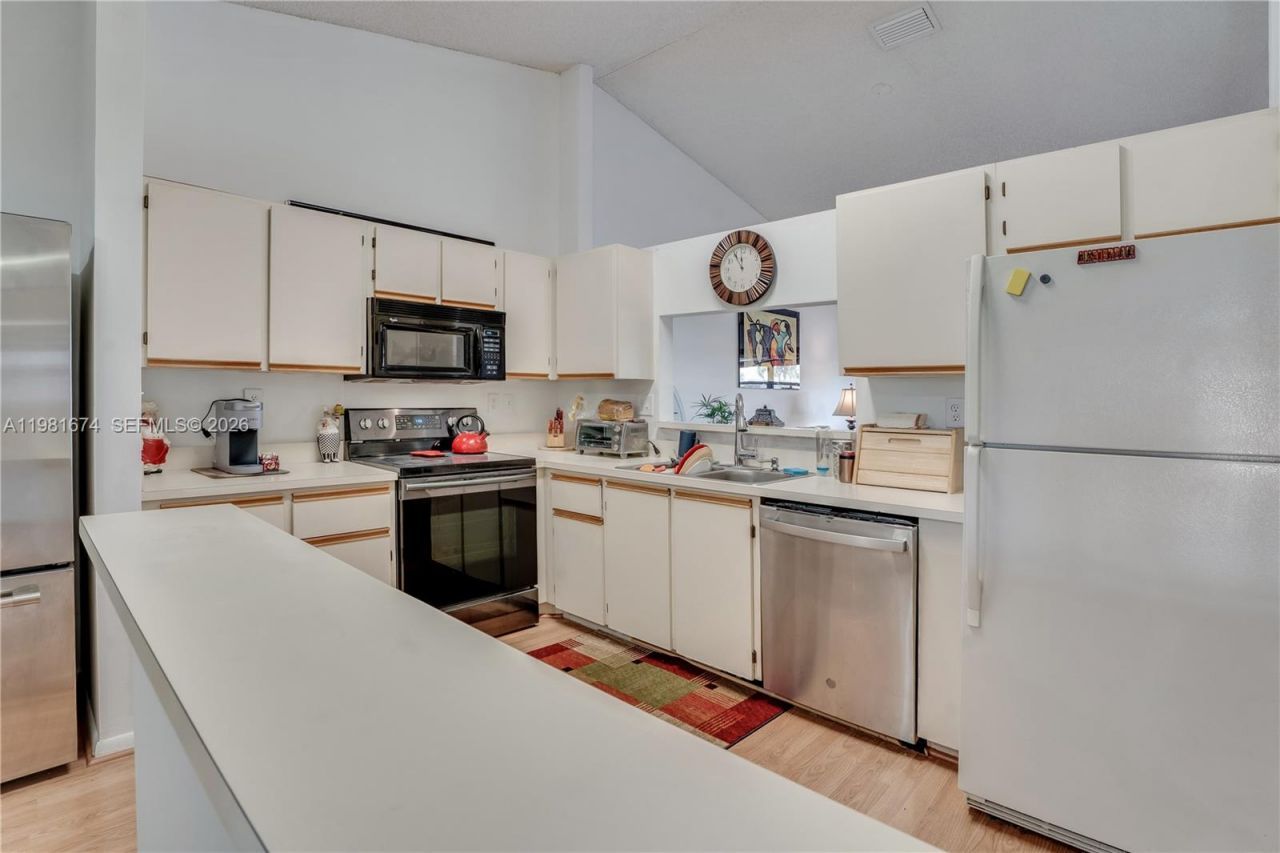 7641 NW 99th Ave, Tamarac, FL 33321 Photo