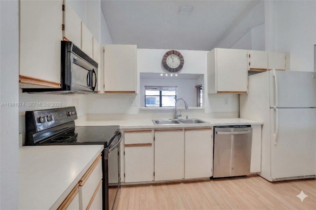 7641 NW 99th Ave, Tamarac, FL 33321 Photo