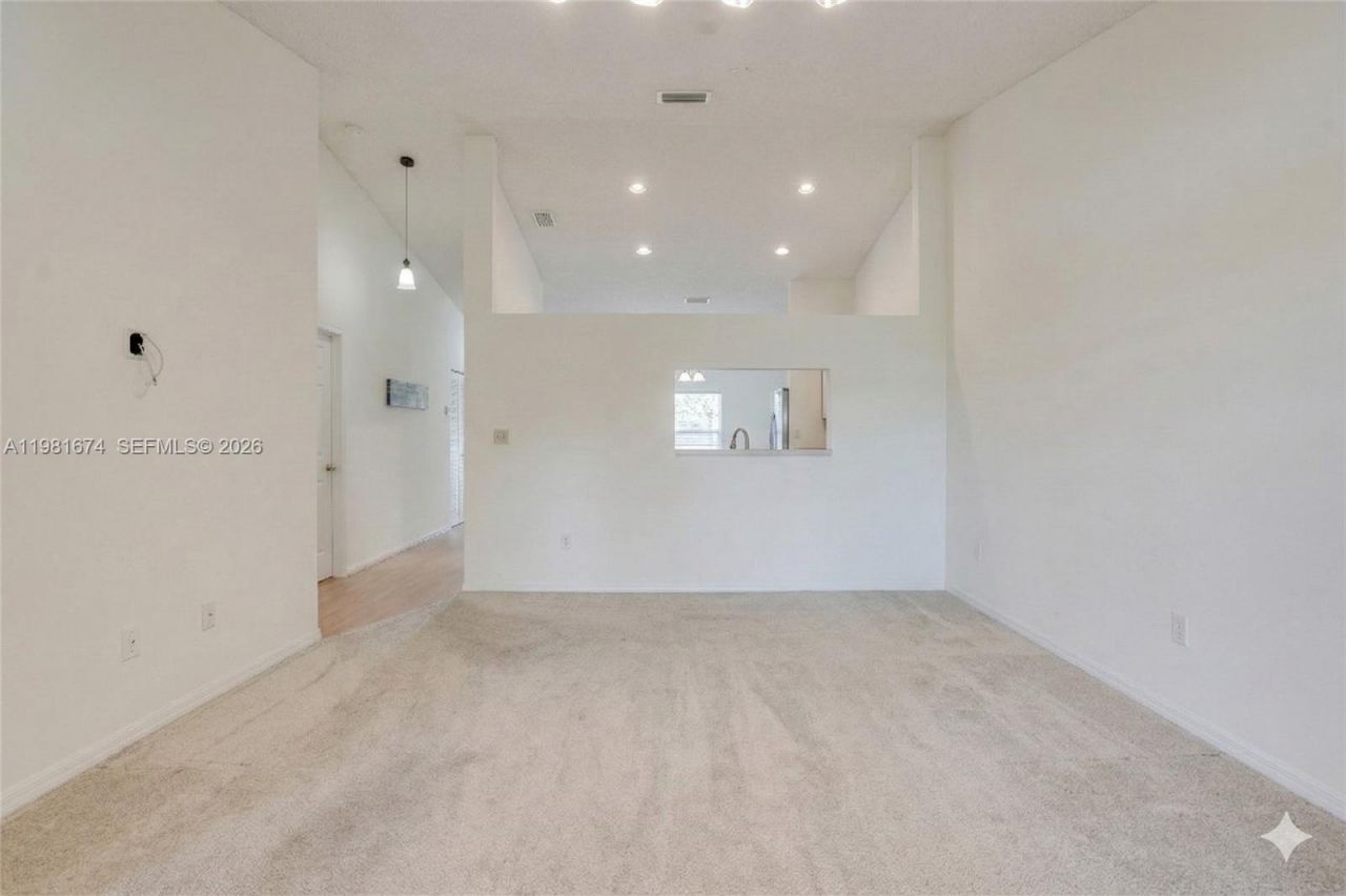 7641 NW 99th Ave, Tamarac, FL 33321 Photo