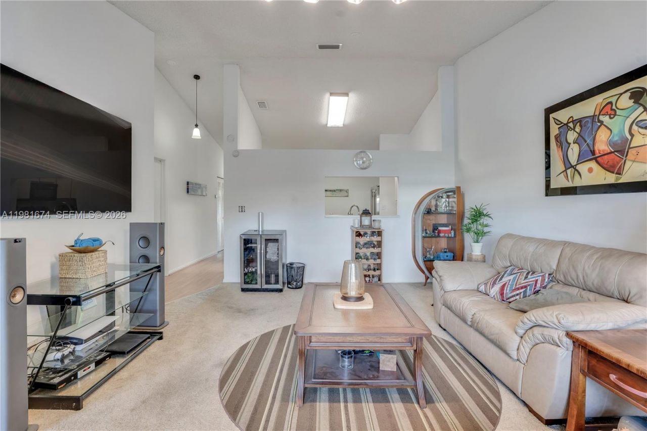 7641 NW 99th Ave, Tamarac, FL 33321 Photo