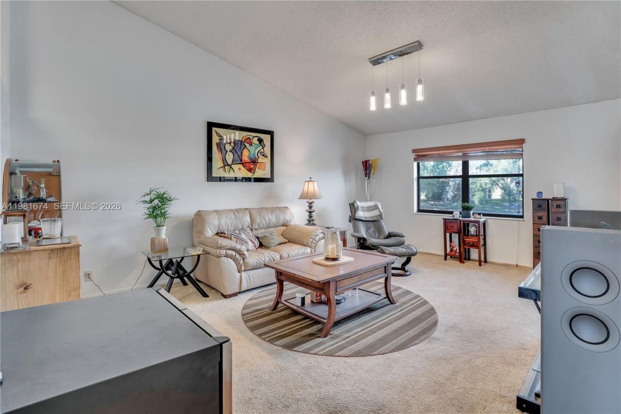 7641 NW 99th Ave, Tamarac, FL 33321 Photo