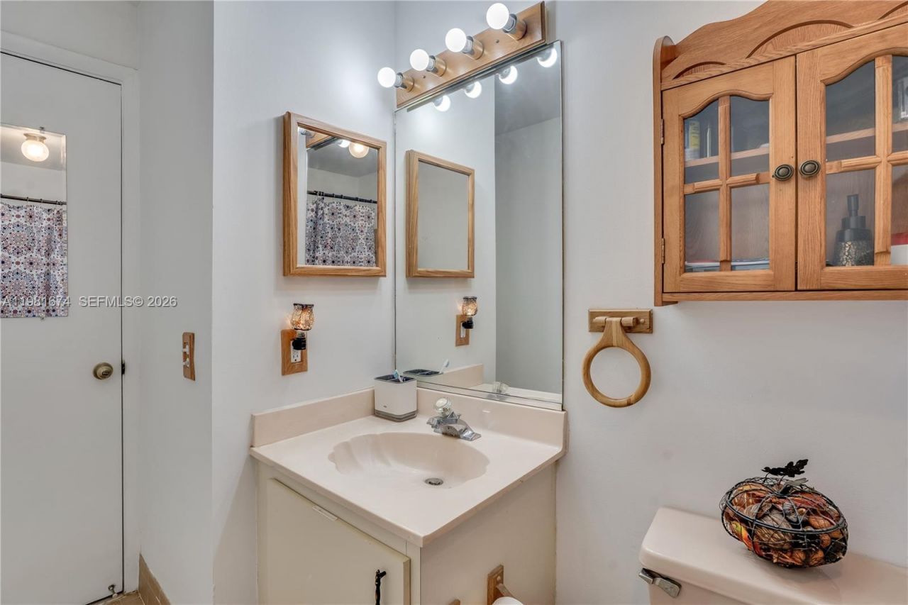 7641 NW 99th Ave, Tamarac, FL 33321 Photo