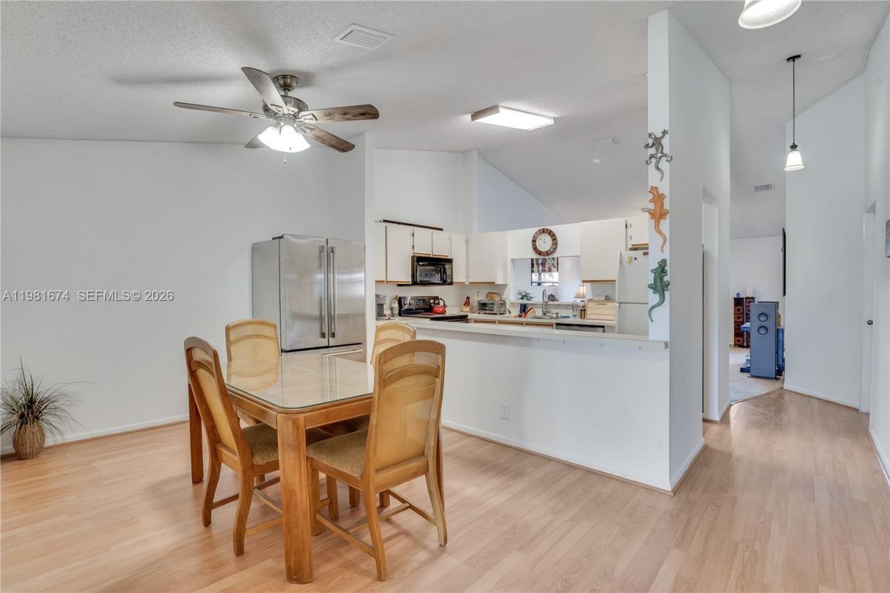 7641 NW 99th Ave, Tamarac, FL 33321 Photo