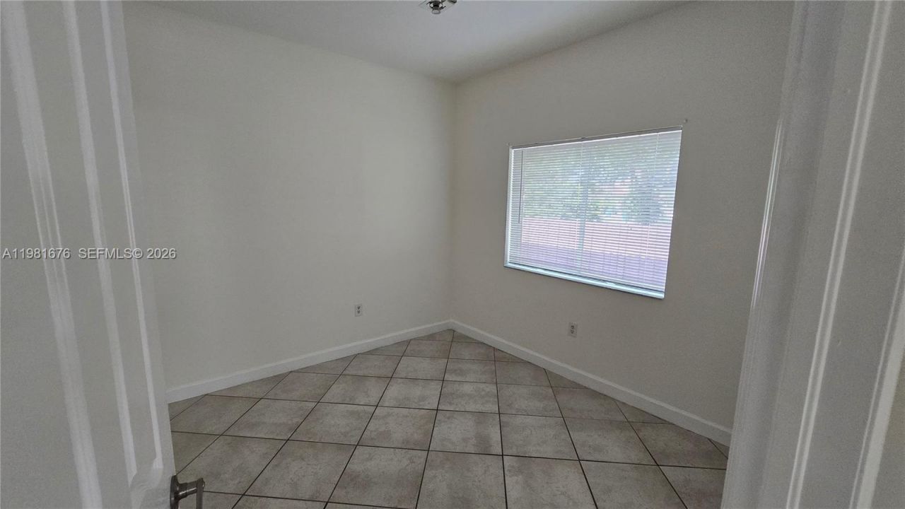 15826 SW 138th Ter, Miami, FL 33196 Photo