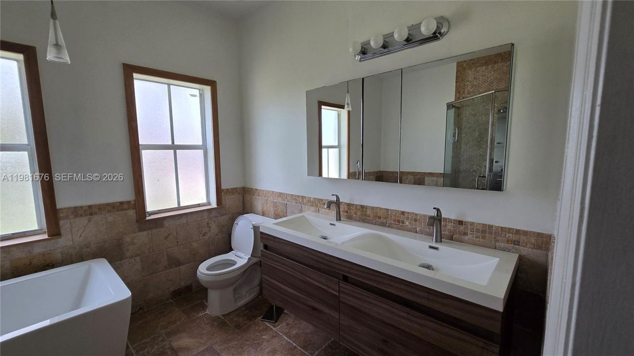 15826 SW 138th Ter, Miami, FL 33196 Photo