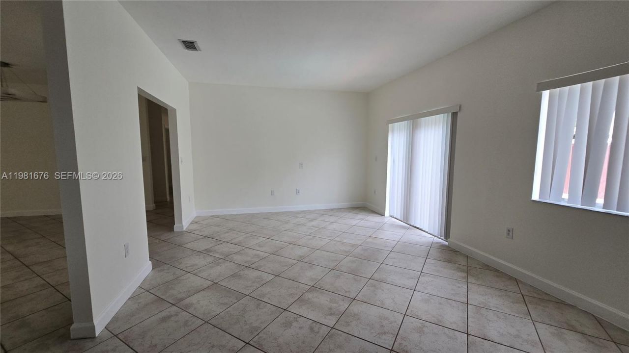 15826 SW 138th Ter, Miami, FL 33196 Photo