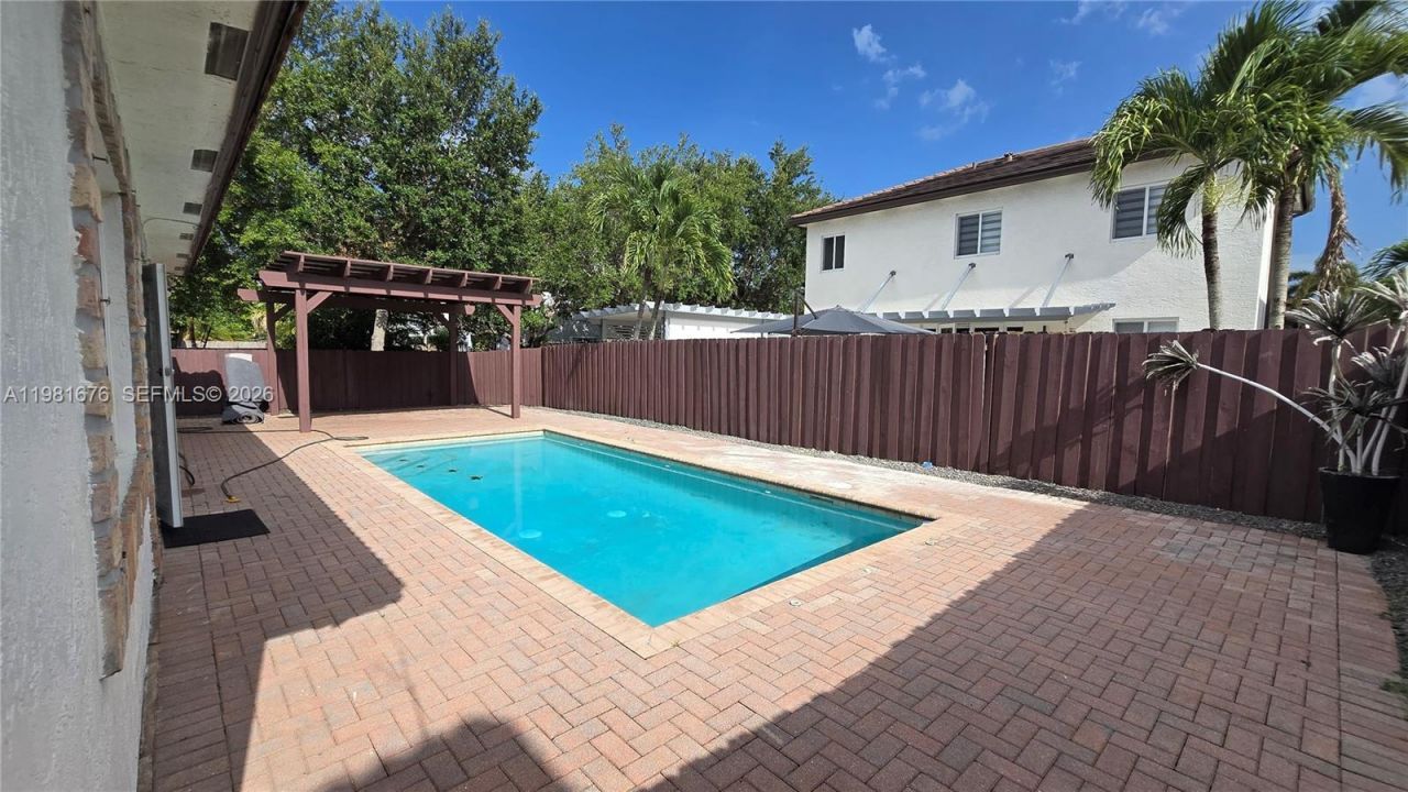 15826 SW 138th Ter, Miami, FL 33196 Photo