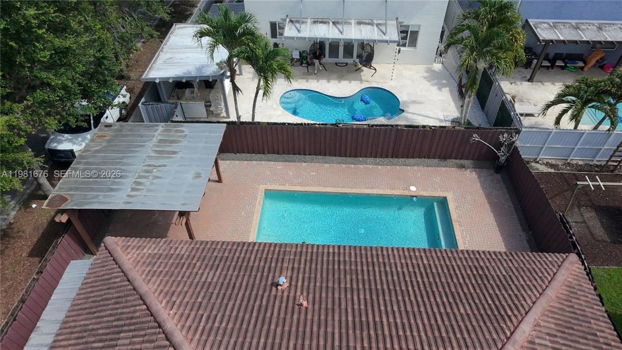 15826 SW 138th Ter, Miami, FL 33196 Photo