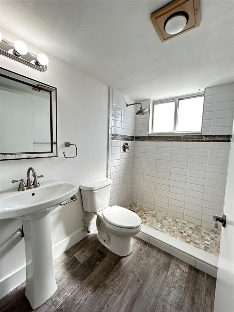 1700 NW N River Dr , Unit 909, Miami, FL 33125 Photo