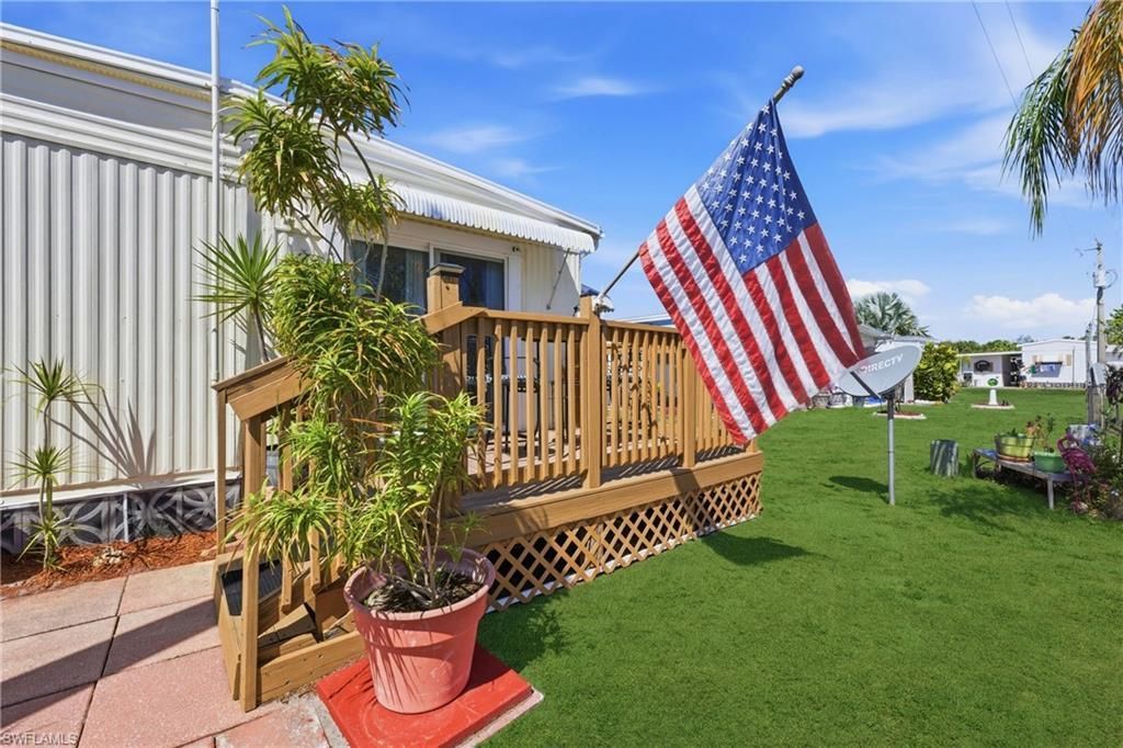 406 Twig Ct S, North Fort Myers, FL 33917 Photo