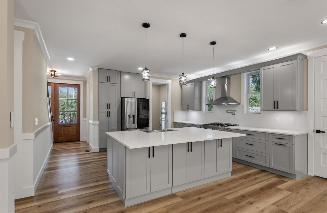 1216 Old Towne Road Photo 11