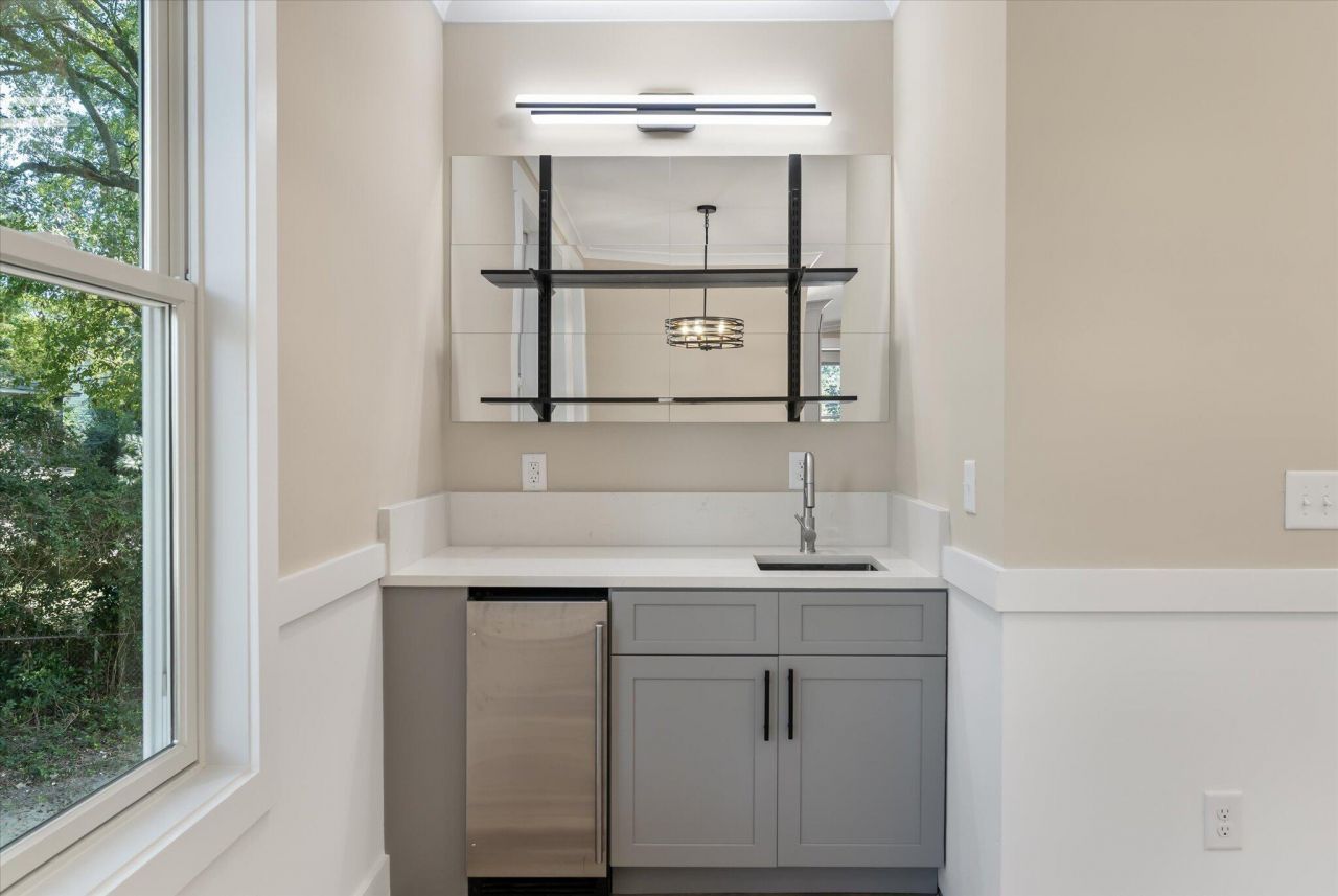 1216 Old Towne Road Photo 14