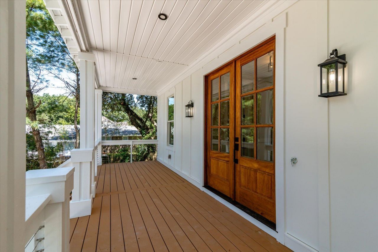 1216 Old Towne Road Photo 4