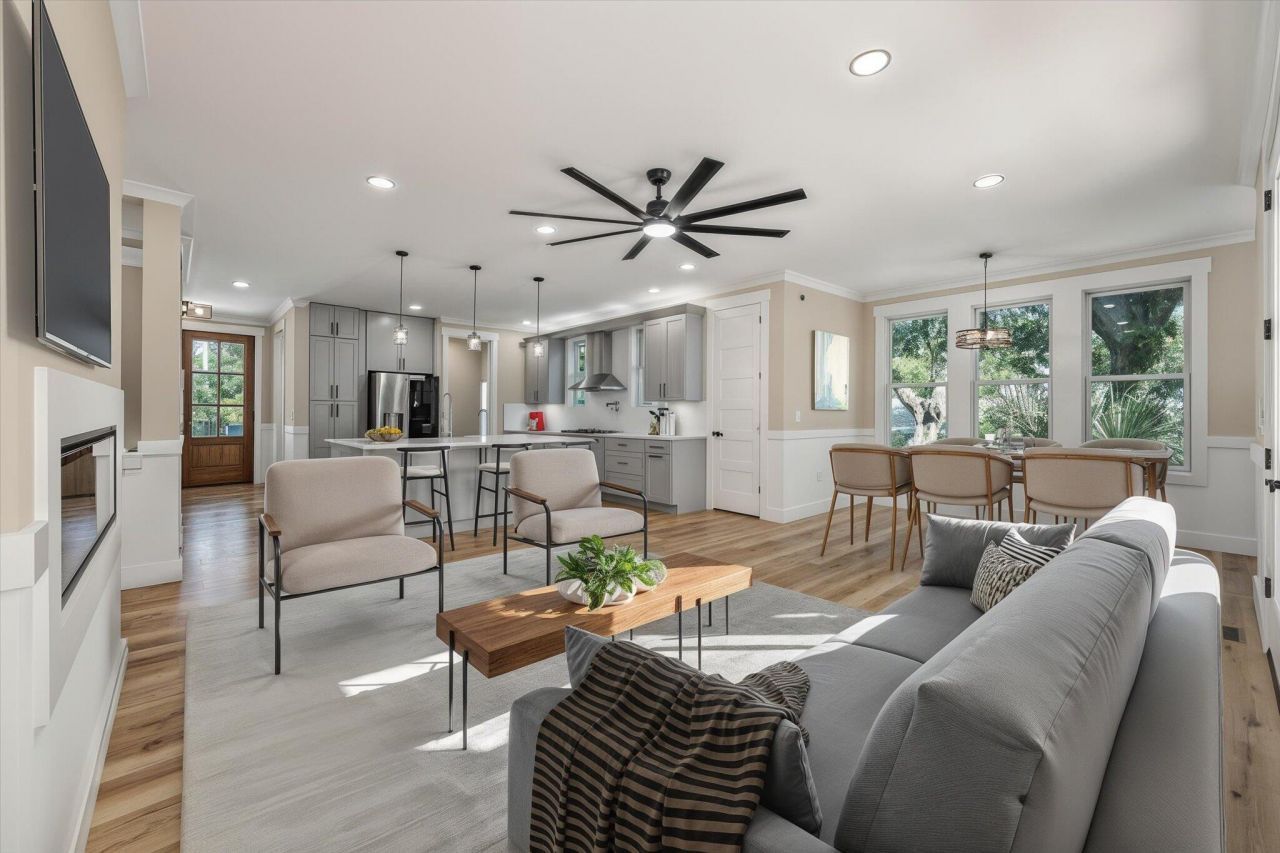 1216 Old Towne Road Photo 7