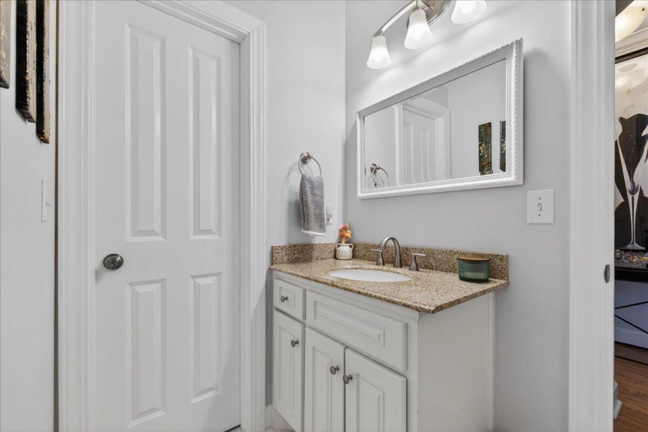 4216 Wildwood Landing Photo 16