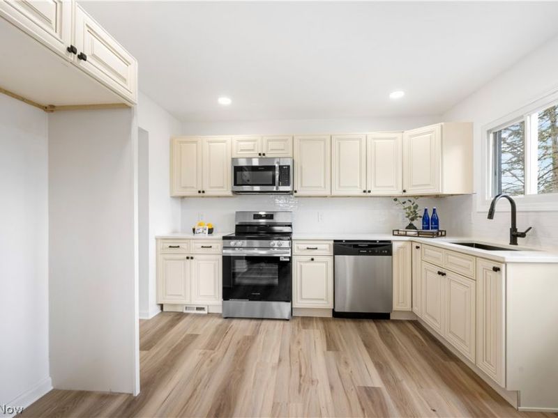 1833 Carlene Avenue SW, Massillon, OH 44647 Photo 6