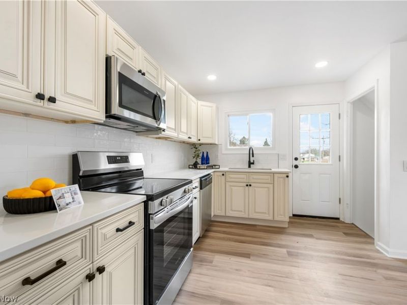 1833 Carlene Avenue SW, Massillon, OH 44647 Photo 7