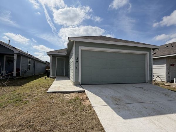 12914 Chinali, St Hedwig, TX 78152