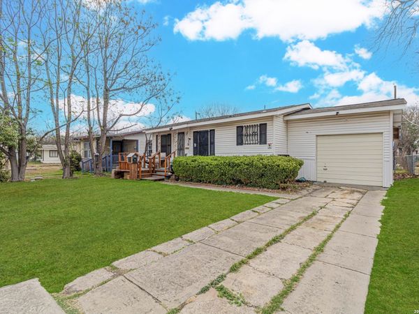 130 Hub, San Antonio, TX 78220