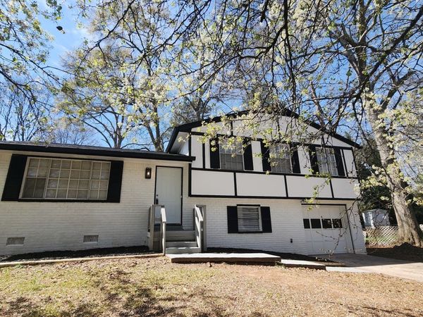 8423 Avalon Drive, Riverdale, GA 30274