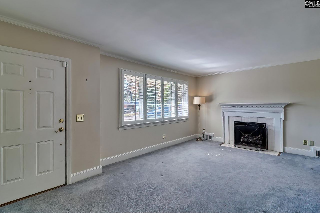 4137 Pinehaven Court  Photo 6