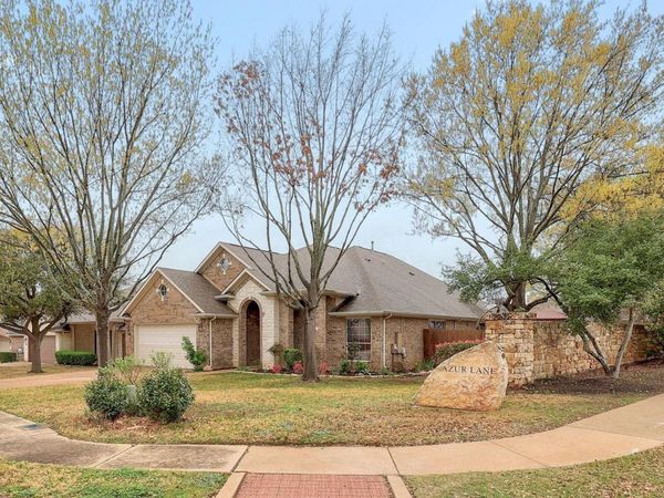 3802 Azur LN, Round Rock, TX 78681