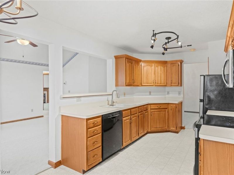 30370 Sugar Sand Lane, North Olmsted, OH 44070 Photo 14