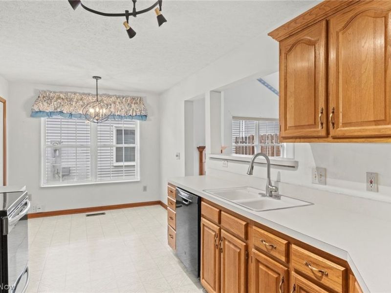 30370 Sugar Sand Lane, North Olmsted, OH 44070 Photo 16