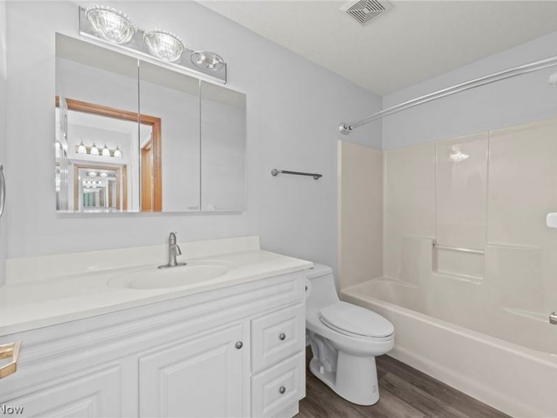 30370 Sugar Sand Lane, North Olmsted, OH 44070 Photo 21