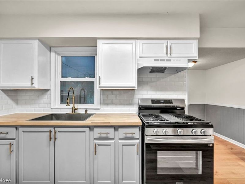 20801 Morris Avenue, Euclid, OH 44123 Photo 10