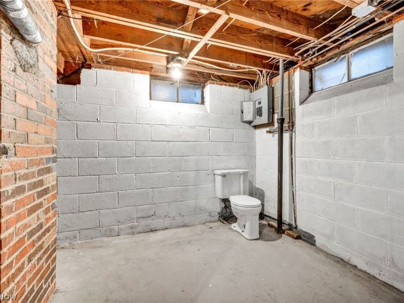 20801 Morris Avenue, Euclid, OH 44123 Photo 38