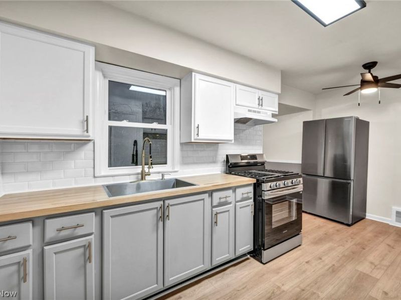 20801 Morris Avenue, Euclid, OH 44123 Photo 7