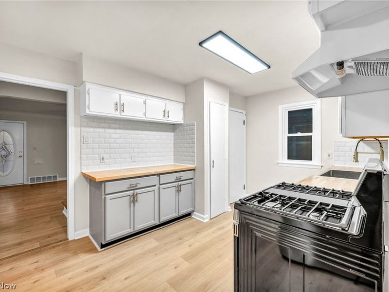 20801 Morris Avenue, Euclid, OH 44123 Photo 9